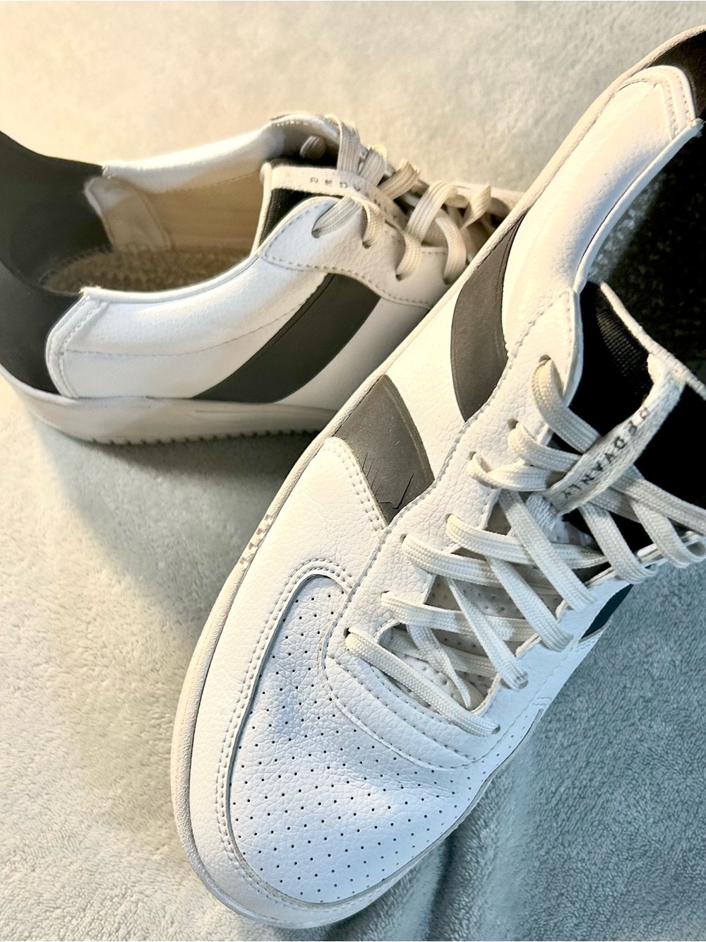 Men's White and Gray Casual Leather Sneakers